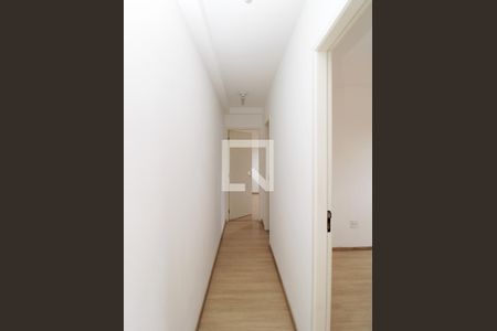 Corredor - Quartos de apartamento para alugar com 2 quartos, 52m² em Vila Gustavo, São Paulo