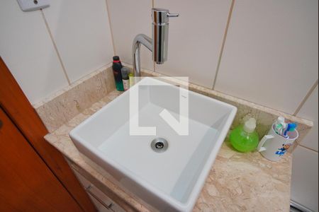 Banheiro Corredor de apartamento à venda com 1 quarto, 43m² em Auxiliadora, Porto Alegre