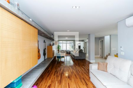 Sala de casa à venda com 3 quartos, 220m² em Brooklin Paulista, São Paulo