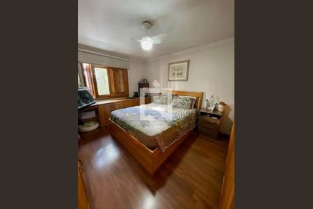 Casa à venda com 4 quartos, 220m² em Jardim Avelino, São Paulo