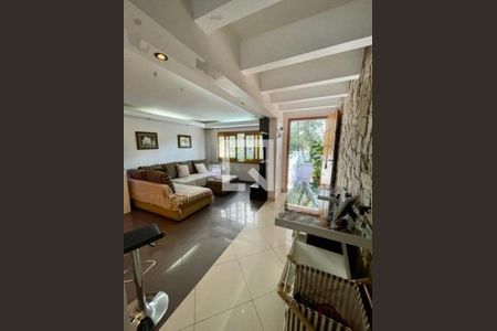 Casa à venda com 4 quartos, 220m² em Jardim Avelino, São Paulo