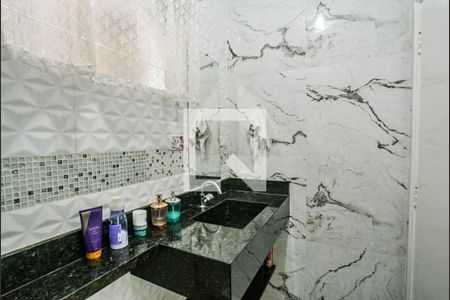 Lavabo de casa à venda com 3 quartos, 178m² em Vila Curuçá, Santo André