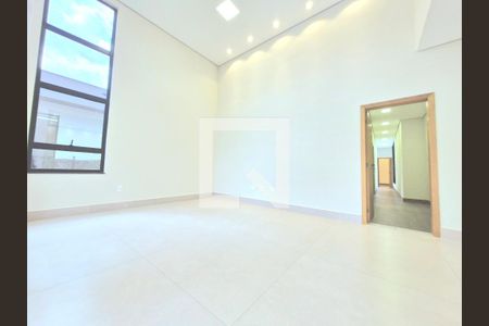 Sala de casa de condomínio para alugar com 4 quartos, 225m² em Gran Royalle, Lagoa Santa