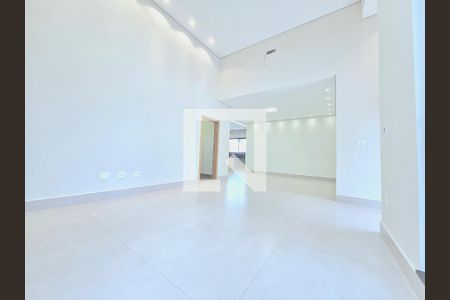 Sala de casa de condomínio para alugar com 4 quartos, 225m² em Gran Royalle, Lagoa Santa