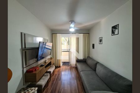 Sala  de apartamento para alugar com 3 quartos, 64m² em Picanço, Guarulhos