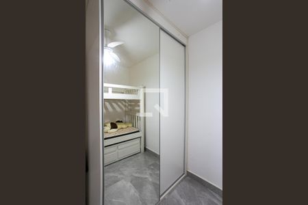 Quarto 2 de apartamento para alugar com 2 quartos, 49m² em Vila Antonina, São Paulo