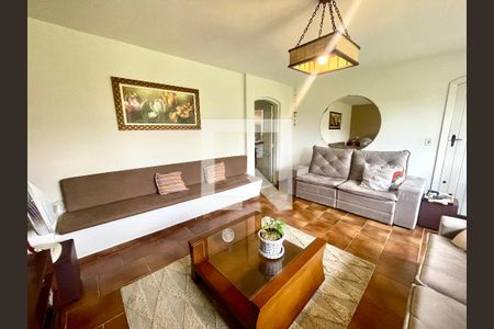 Sala de TV de casa à venda com 3 quartos, 1546m² em Casa Branca, Jundiaí