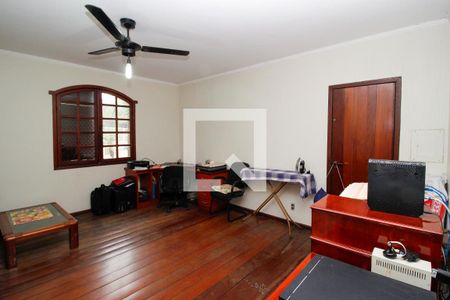 Sala 2 de casa à venda com 4 quartos, 230m² em Dom Cabral, Belo Horizonte