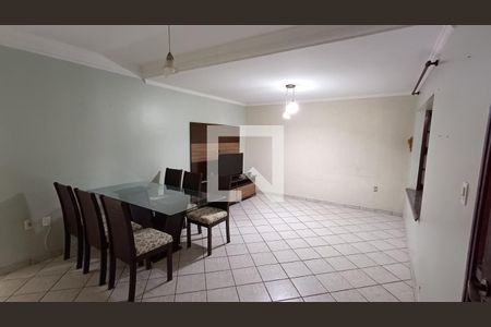 Sala de casa para alugar com 2 quartos, 130m² em Jardim Ipê, Sorocaba