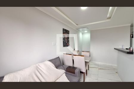 Sala de casa para alugar com 2 quartos, 55m² em Vila Caiçara, Praia Grande