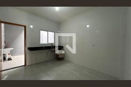 Casa à venda com 3 quartos, 120m² em Vila Vitorio Mazzei, São Paulo