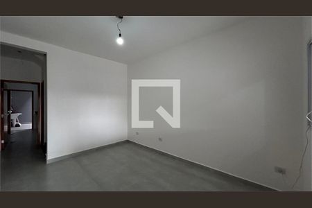 Casa à venda com 3 quartos, 120m² em Vila Vitorio Mazzei, São Paulo