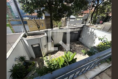 Casa à venda com 4 quartos, 303m² em Cidade Mãe do Céu, São Paulo