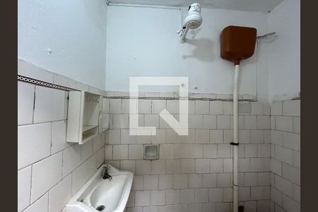 Banheiro de casa para alugar com 1 quarto, 50m² em Osvaldo Cruz, Rio de Janeiro