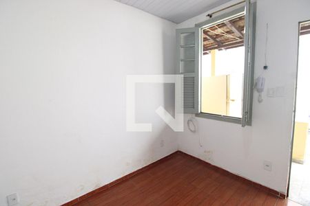 Sala de casa para alugar com 1 quarto, 50m² em Osvaldo Cruz, Rio de Janeiro