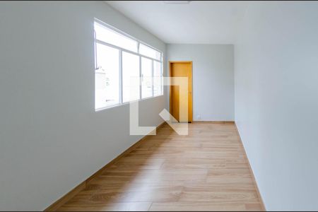 Suíte de casa para alugar com 2 quartos, 65m² em Prado, Belo Horizonte