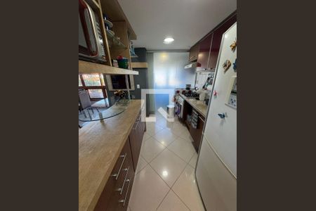 Cozinha de apartamento para alugar com 3 quartos, 87m² em Jardim Sabará, Porto Alegre