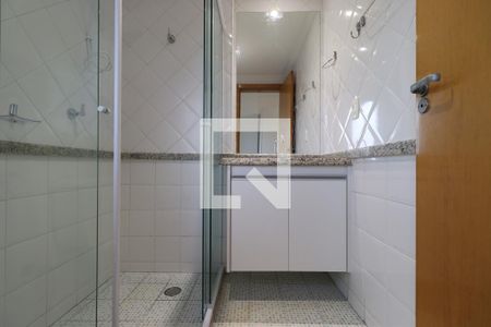 Banheiro de kitnet/studio para alugar com 1 quarto, 30m² em Nova Aliança, Ribeirão Preto