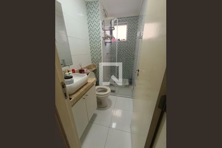 Banheiro de apartamento à venda com 3 quartos, 58m² em Vila Marieta, Campinas