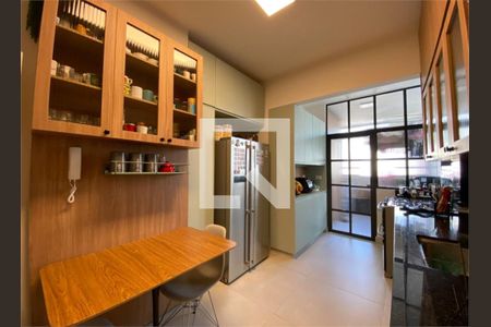 Apartamento à venda com 3 quartos, 180m² em Higienópolis, São Paulo