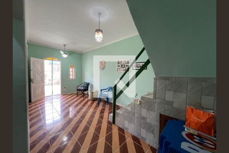 Sala de casa de condomínio para alugar com 3 quartos, 223m² em Taquara, Rio de Janeiro