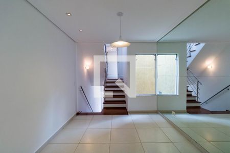 Sala de casa para alugar com 4 quartos, 170m² em Jardim Namba, São Paulo