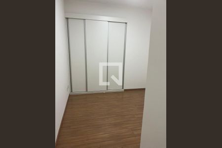 Quarto de apartamento para alugar com 2 quartos, 90m² em Carlos Prates, Belo Horizonte