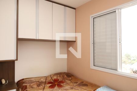 Quarto 2 de apartamento para alugar com 2 quartos, 47m² em Vila Carmosina, São Paulo