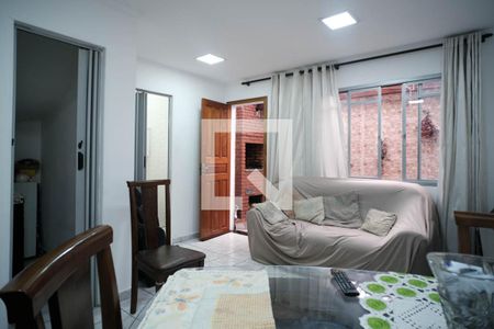 Sala de casa de condomínio à venda com 3 quartos, 110m² em Vila Araguaia, São Paulo