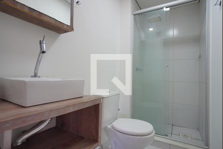 Banheiro da Suíte de apartamento à venda com 2 quartos, 60m² em São João, Porto Alegre