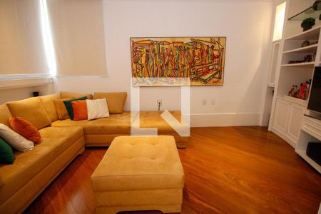 Sala de TV de apartamento à venda com 4 quartos, 278m² em Jardim Fonte do Morumbi, São Paulo