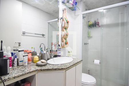 Banheiro da Suíte 1 de apartamento à venda com 2 quartos, 66m² em Santa Rosa, Niterói