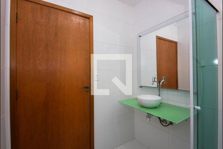 Casa à venda com 165m², 3 quartos e 2 vagas Casa à venda com 165m², 3 quartos e 2 vagasBanheiro Social