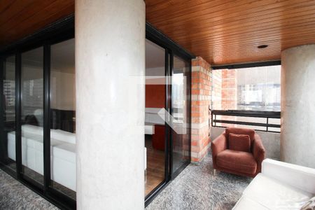 Varanda de apartamento à venda com 4 quartos, 220m² em Vila Uberabinha, São Paulo