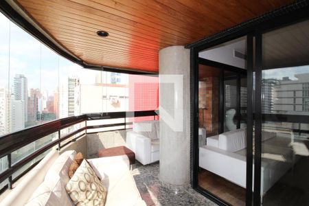 Varanda de apartamento à venda com 4 quartos, 220m² em Vila Uberabinha, São Paulo