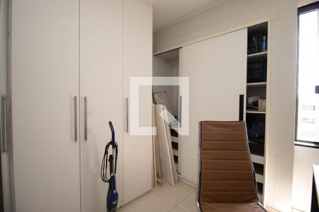 Quarto 1 de apartamento para alugar com 2 quartos, 70m² em Qi 5, Brasília