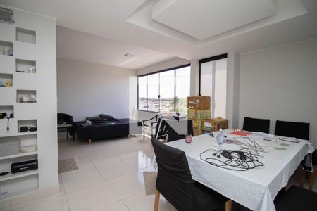 Sala de apartamento para alugar com 2 quartos, 70m² em Qi 5, Brasília