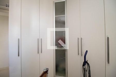 Quarto 1 de apartamento para alugar com 2 quartos, 70m² em Qi 5, Brasília