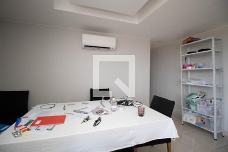 Sala de apartamento para alugar com 2 quartos, 70m² em Qi 5, Brasília