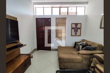 Sala de casa à venda com 3 quartos, 720m² em Glória, Belo Horizonte