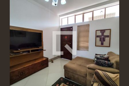 Sala de casa à venda com 3 quartos, 720m² em Glória, Belo Horizonte