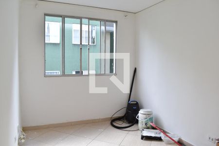 Quarto 1 de apartamento para alugar com 2 quartos, 45m² em Capão Raso, Curitiba