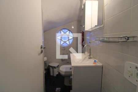 Lavabo de casa para alugar com 2 quartos, 175m² em Jardim Santo Antoninho, São Paulo