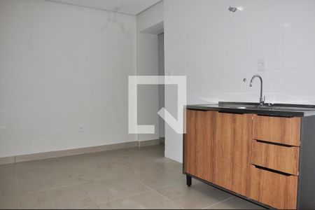 Detalhe - Sala e Cozinha de casa para alugar com 1 quarto, 45m² em Freguesia do Ó, São Paulo