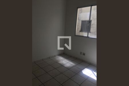 Quarto de apartamento para alugar com 2 quartos, 45m² em Planalto, Belo Horizonte