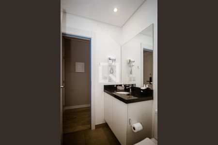 Studio para alugar com 23m², 1 quarto e 1 vaga Studio para alugar com 23m², 1 quarto e 1 vagaBanheiro