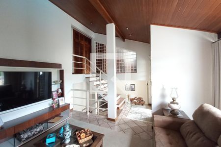 Sala de TV de casa de condomínio à venda com 3 quartos, 340m² em Jardim Santa Marcelina, Campinas