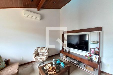 Sala de TV de casa de condomínio à venda com 3 quartos, 340m² em Jardim Santa Marcelina, Campinas