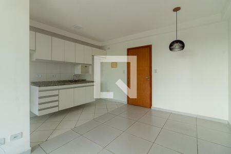 Sala de apartamento para alugar com 3 quartos, 75m² em Jardim Marilu, Cotia