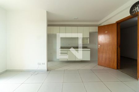 Sala de apartamento para alugar com 3 quartos, 75m² em Jardim Marilu, Cotia